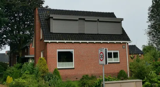 Voorzetrolluiken op zonne energie